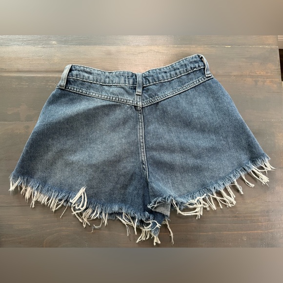 Forever 21 Side Vent Slit Frayed Fringe Denim Shorts - Picture 2 of 3